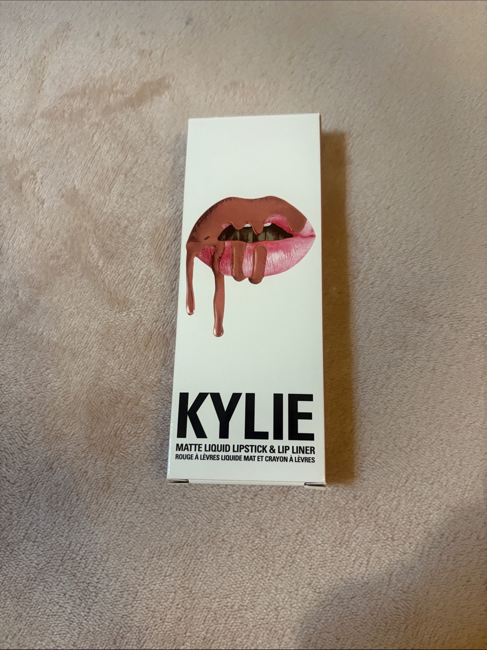Kylie Lip Kit Matte Liquid Lipstick & Lip Liner in Color Exposed